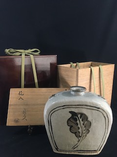 京焼　真清水蔵六　霊芝取手付花瓶　骨董品 五代 真清水蔵六 眞清水蔵六の買取｜骨董品・美術品買取こたろう