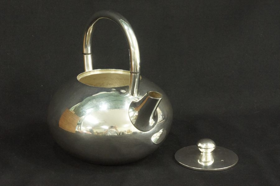 銀製品は日頃の手入れが大切！黒ずむ原因や主な対処法、保管の仕方